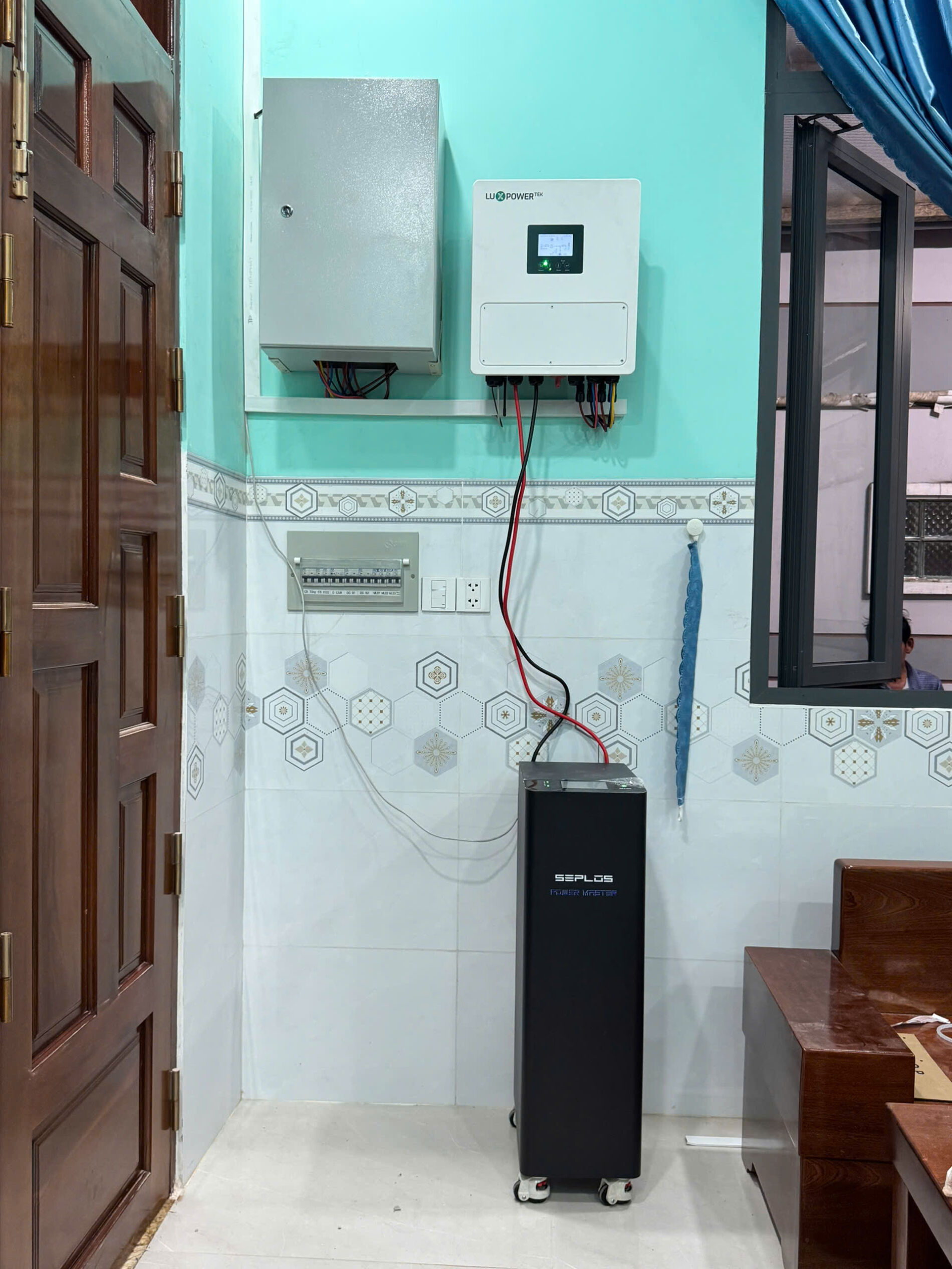 Bàn giao hệ thống lưu trữ cho hộ dân ở Bến Tre
